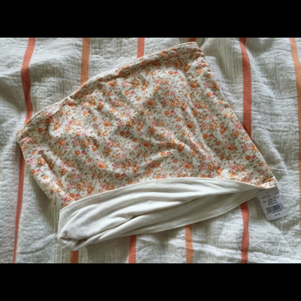 BNWT American Eagle reversible tube top, sz M